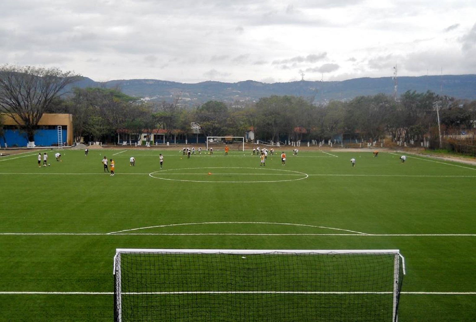 Beneficios de instalar una cancha de pasto sintético