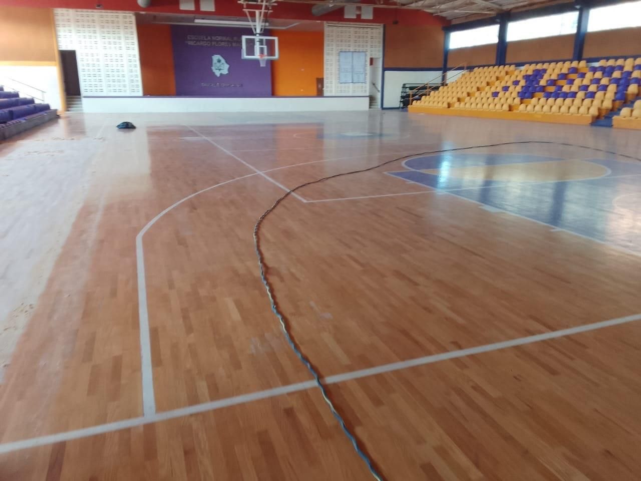 Antes de rehabilitación de espacio deportivo